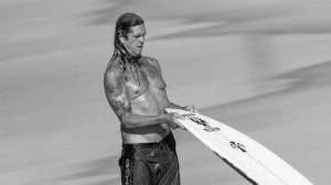 Notícias ao Minuto Brasil - Esporte - Ícone do surfe brasileiro Dadá Figueiredo morre aos 61 anos