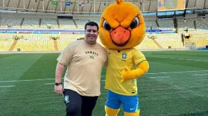 Notícias ao Minuto Brasil - Esporte - Morre Dedeco, youtuber de futebol, aos 33 anos