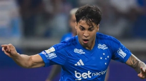 Notícias ao Minuto Brasil - Esporte - Kaio Jorge decide, e Cruzeiro vence Galo em jogo com susto de zagueiro
