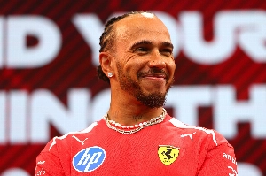 ge - Hamilton repete tática que 