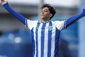 ge - Filho de ex-Flamengo e Seleção decide título da base do Avaí; veja