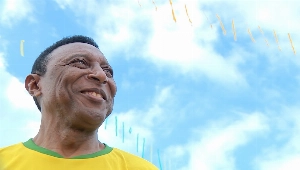 ge - Sósia de Pelé vira atração no interior de SP e vê rotina mudar aos 64 anos: 