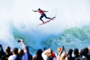 ge - WSL Filipinas: quatro brasileiros e dois gringos lutam pela ponta do ranking na penúltima etapa do ano