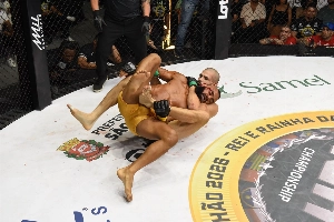 ge - Jungle Fight define semifinalistas do Fight do Milhão com nocautes em série