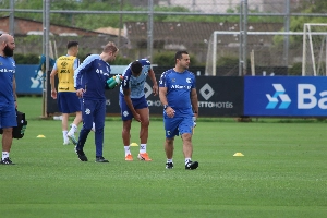 ge - Da depressão à volta aos campos: conheça a história de Michel, campeão da Libertadores pelo Grêmio