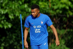 ge - Mbappé e Dembélé protagonizam show de golaços em treino da França na Copa; veja