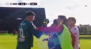 ge - Herói do Paraguai na Copa do Mundo é expulso por dar cabeçada em rival na Argentina