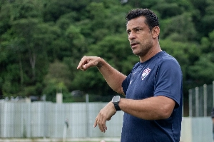 ge - Fred conquista primeira taça como treinador do Fluminense sub-20