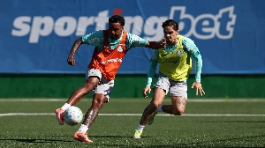 ge - Palmeiras treina finalizações; Jefté faz exercícios de fisioterapia na Academia