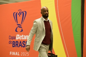 ge - Antes de anúncio no Inter, Fabinho já age nos bastidores e participa de venda de Vitão ao Flamengo