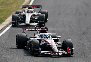 ge - Haas surpreende com início inédito e surge como “melhor do resto” na F1 2026