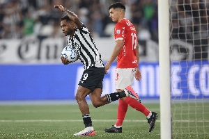 ge - Danilo Pereira nega cansaço e se surpreende com substituição no Botafogo: 