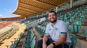 ge - Há 13 anos, torcedor do Uberlândia mantém cadeira vazia no estádio para pai falecido: 
