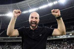 ge - Enquete: Bellão deve continuar no comando do Botafogo até o fim do ano? Vote