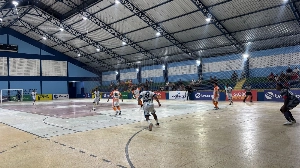ge - Sau Med bate UR12 e avança às quartas da Copa TV Sergipe de Futsal