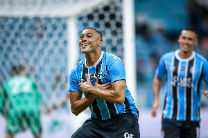 ge - Artilheiro do Brasil em 2026, Carlos Vinicius tem contrato com Grêmio até o fim do ano; veja o plano