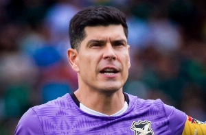 ge - Quase quarentão, goleiro da Bolívia vive sonho inédito da Copa: 