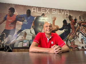 ge - Ex-zagueiro da Seleção e campeão brasileiro pelo São Paulo, Alex Silva acerta com time amador de MG