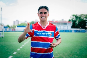 ge - Fortaleza anuncia lateral-direito Paulinho até fim de 2030