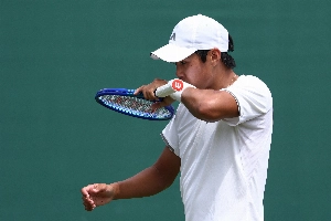 ge - Top 20 publica foto no hospital com 40 nuggets e quatro sanduíches, após passar mal em Wimbledon