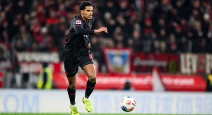 ge - Quansah, do Bayer Leverkusen, elogia Harry Kane antes de semifinal da Copa da Alemanha: 