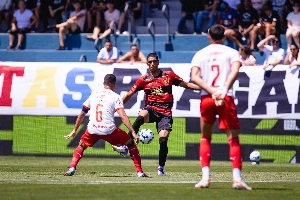 ge - Sport tem garantia de renovação em contrato curto de lateral de 16 anos lançado na Séria A; entenda