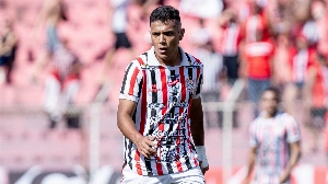 ge - Paulista vence União São João, cola no G-8 e leva decisão da vaga para a última rodada