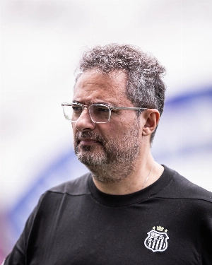 ge - Três técnicos e 17 contratações: veja balanço do primeiro ano de Alexandre Mattos no Santos