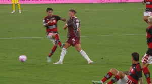 ge - Flamengo x Fluminense: PC Oliveira diz que Pulgar deveria ter sido expulso por entrada em Castillo