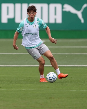 ge - Giay, do Palmeiras, recebe sondagem do Como, da Itália