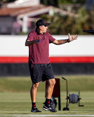 ge - Eduardo Souza cobra Atlético-GO eficiente nas finalizações contra o lanterna América-MG