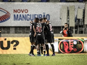 ge - Atuações do Vasco: Spinelli, Gómez e Rojas comandam vitória; dê suas notas
