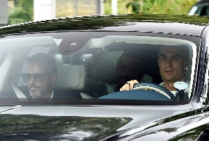 ge - Comissões de agentes drenam mais dinheiro do futebol do que nunca -  enquanto clubes sangram