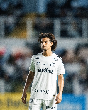 ge - William Arão toma cartão no banco e desfalca o Santos contra o Fluminense