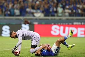 ge - Em post, Everson fala em cenas lamentáveis na briga entre Cruzeiro e Atlético-MG: 