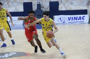 ge - Após vitória centenária, São José tenta embalar no Paulista de Basquete em partida contra Bauru