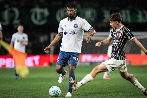 ge - Breno Bidon recebe o terceiro amarelo e desfalca o Corinthians no clássico contra o Santos