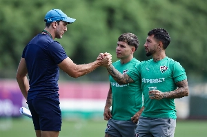 ge - Escalação do Fluminense: Ganso e Serna disputam vaga do suspenso Lucho Acosta