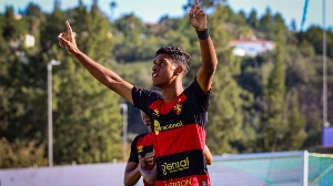 ge - Conheça o atacante Enzo, filho de Vagner Love e reforço do Coritiba