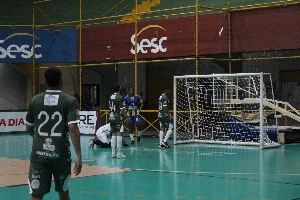 ge - Projeto Zé Préa goleia a Vila Eduardo pela Série Ouro da 27ª Copa TV Grande Rio de Futsal