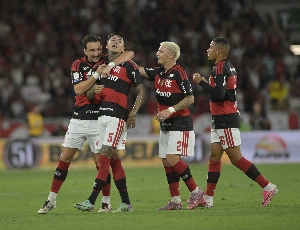 ge - Chances de título: Palmeiras tem 50% e Flamengo tira 18 pontos percentuais de desvantagem
