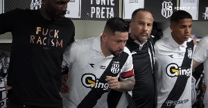 ge - Elvis se emociona com drama familiar em vídeo dos bastidores da vitória da Ponte; assista