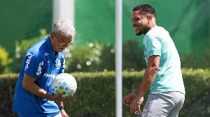 ge - Palmeiras se reapresenta, e Vitor Roque treina no gramado; Jefté tem lesão na coxa