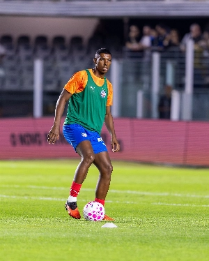 ge - Suspensão de Kanu mantém indefinição na zaga do Bahia depois da venda de Ramos Mingo
