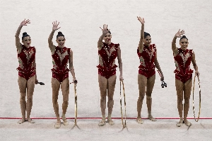 ge - Brasil é favorito ao ouro inédito no Mundial de ginástica rítmica, mas foca em vaga olímpica; veja análise