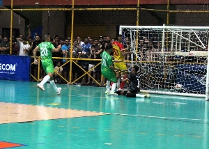 ge - Léo Maluco marca duas vez, Cabrobó vence Casa Nova e abre vantagem na semifinal da Divisão Especial