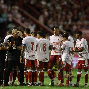 ge - Técnico do Náutico admite preocupação com bola parada defensiva e mira correções