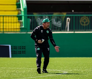 ge - Escalação da Chapecoense: Fábio Matias deve ir com trio de volantes e novidade no ataque