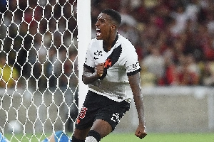 ge - Vasco renova empréstimo de Robert Renan