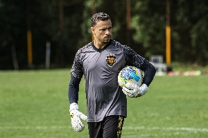 ge - Goleiro João Lopes defalca o Amazonas contra o Ypiranga-RS; Ronaldo retorna